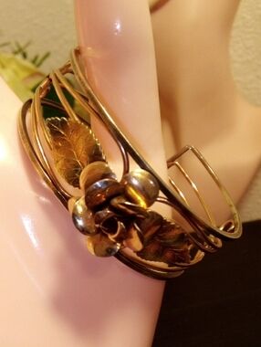 Gold Floral Multi-Band Cuff Bracelet - Women’s Gold Jewelry‎